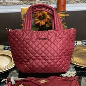 Small metro tote Delux in Dahlia